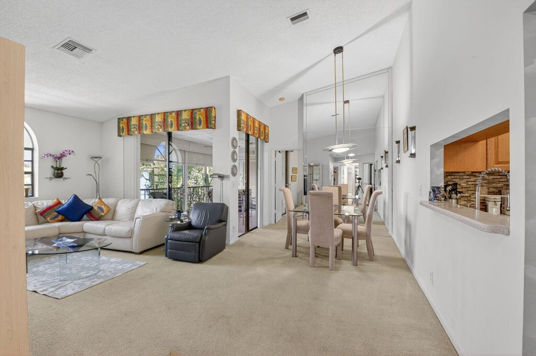 待售: $200,000 (3 贝兹, 2 浴室, 1134 平方英尺)