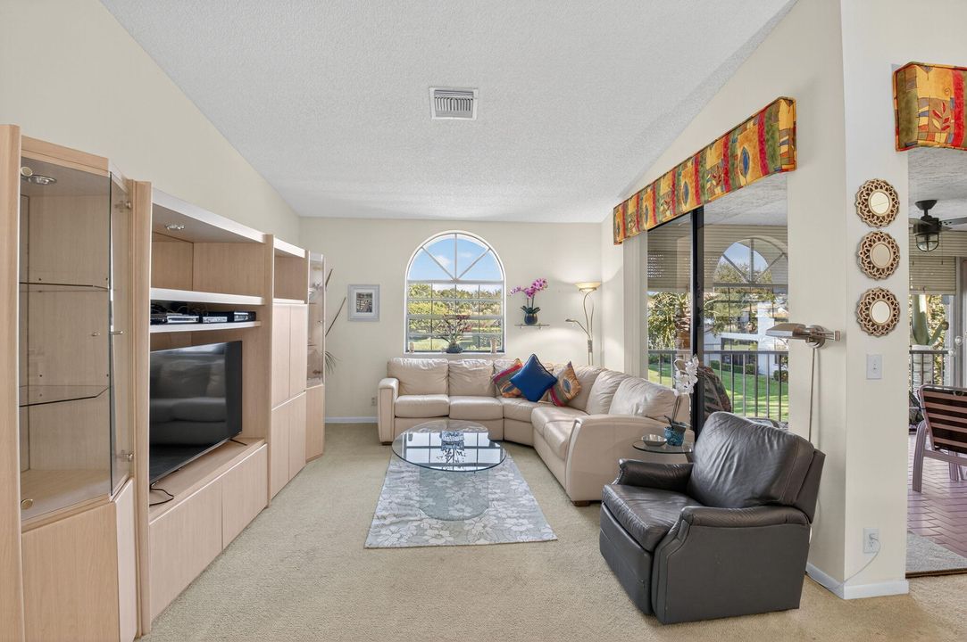 待售: $200,000 (3 贝兹, 2 浴室, 1134 平方英尺)