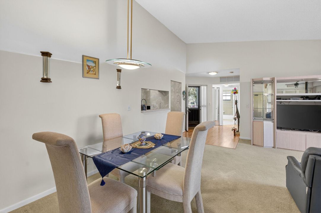 待售: $200,000 (3 贝兹, 2 浴室, 1134 平方英尺)