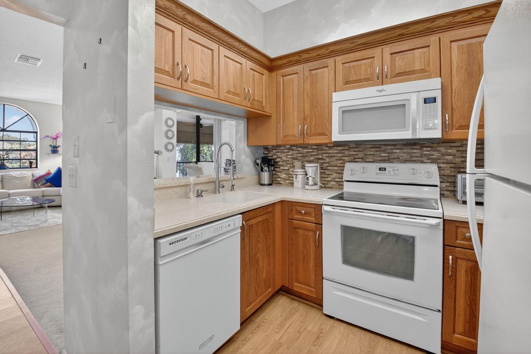 待售: $200,000 (3 贝兹, 2 浴室, 1134 平方英尺)