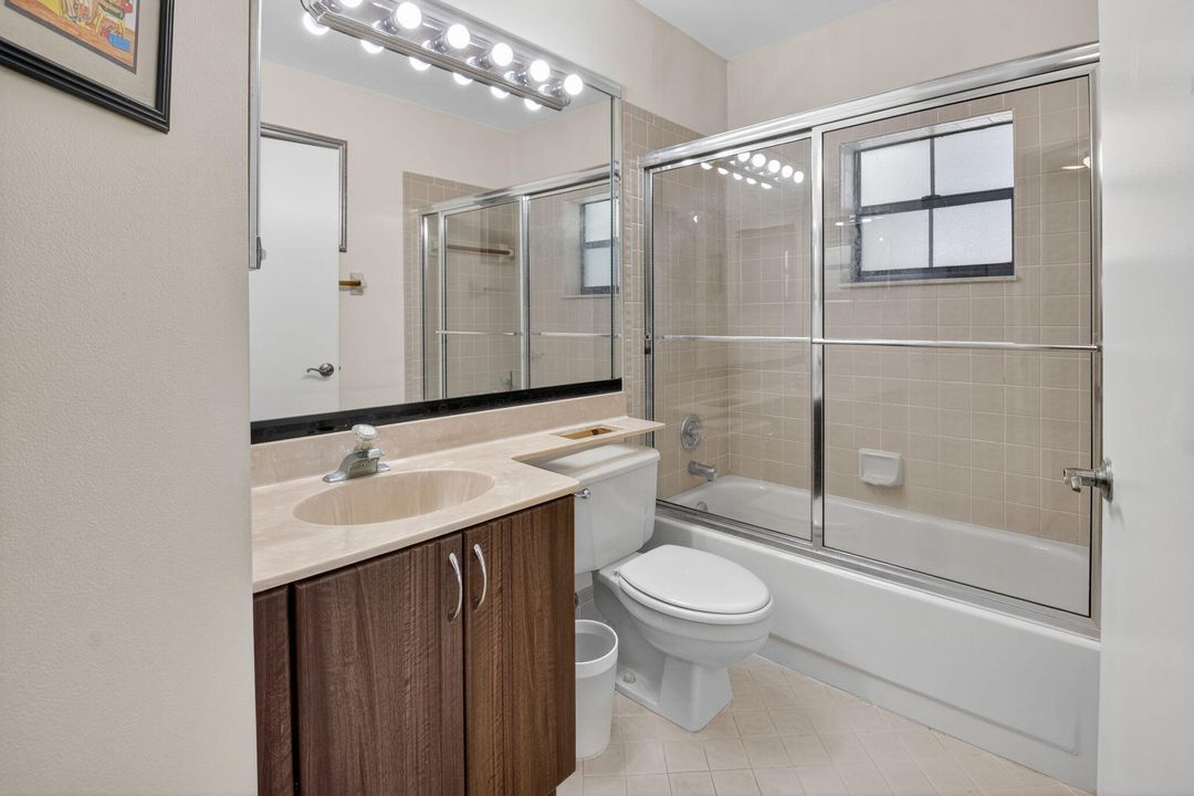 待售: $200,000 (3 贝兹, 2 浴室, 1134 平方英尺)