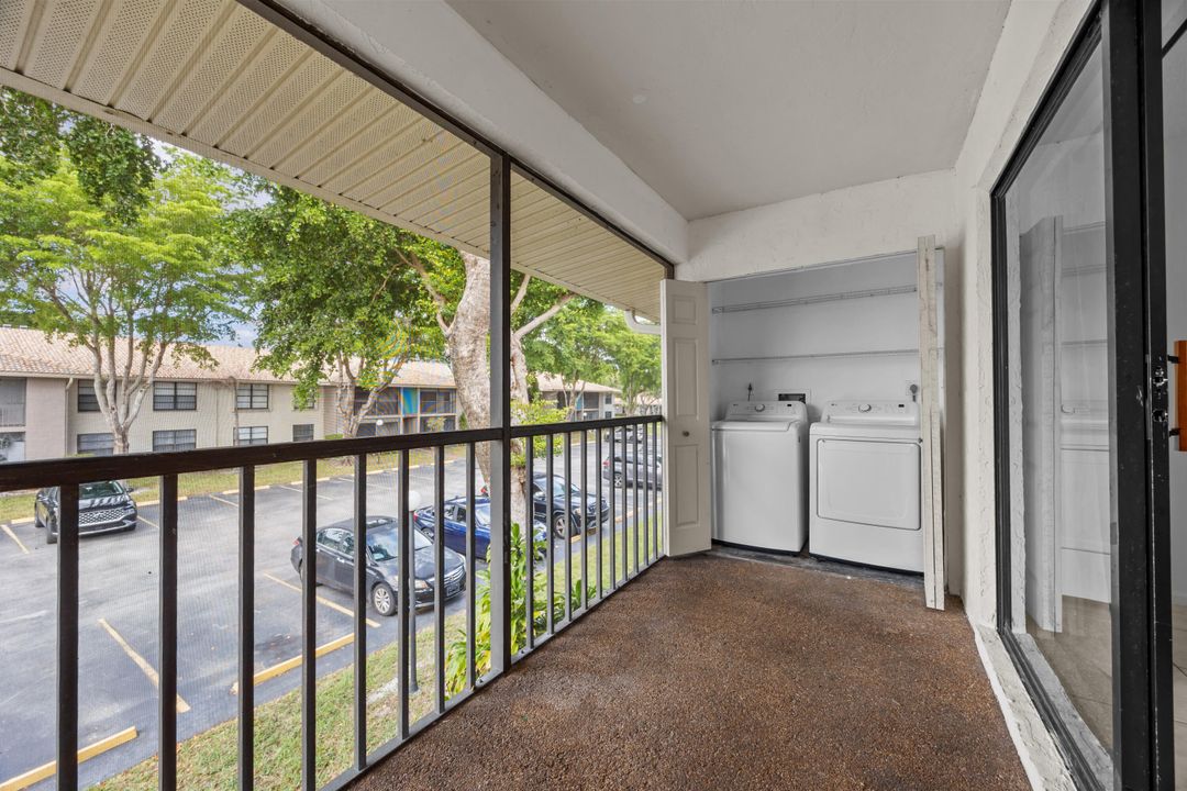 En Venta: $197,900 (2 camas, 2 baños, 1008 Pies cuadrados)