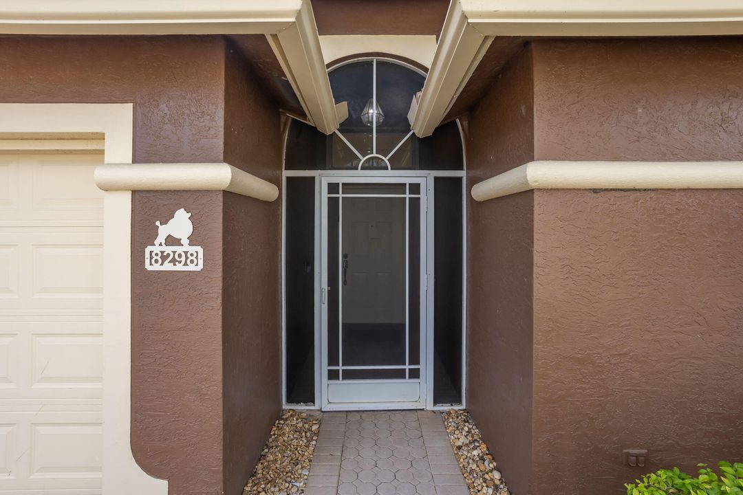 合同活跃: $450,000 (3 贝兹, 2 浴室, 2097 平方英尺)