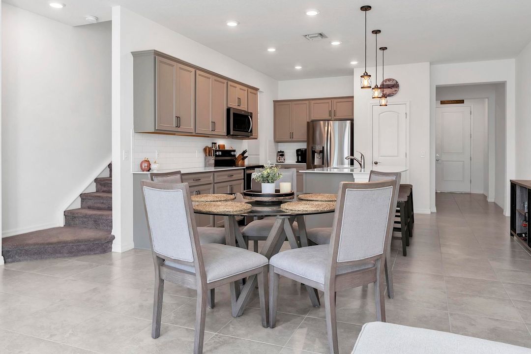 For Sale: $475,000 (3 beds, 2 baths, 1826 Square Feet)