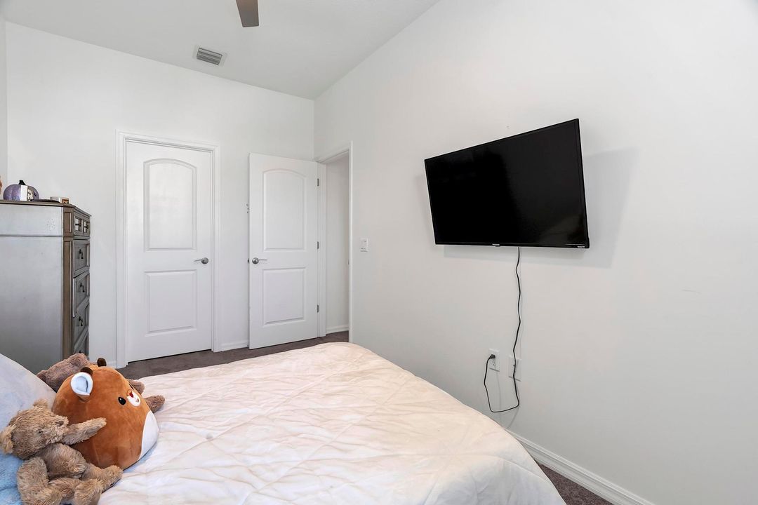 For Sale: $475,000 (3 beds, 2 baths, 1826 Square Feet)