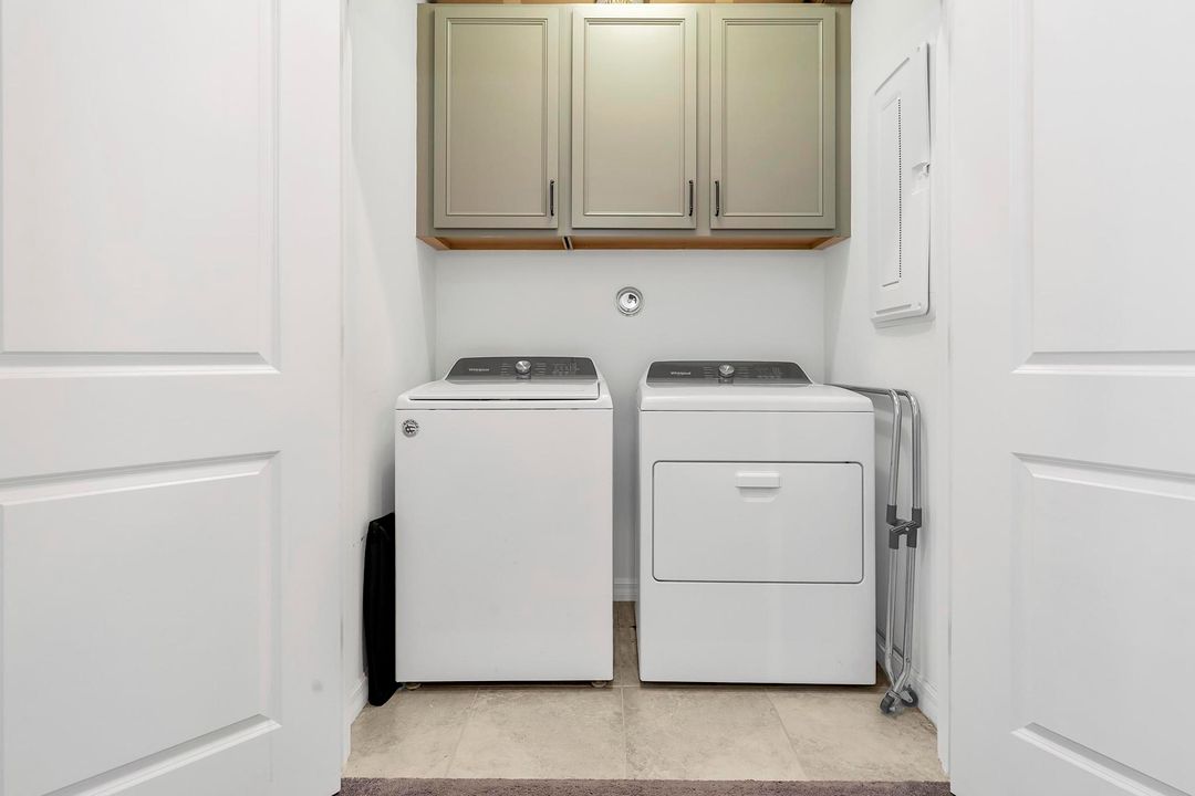 For Sale: $475,000 (3 beds, 2 baths, 1826 Square Feet)