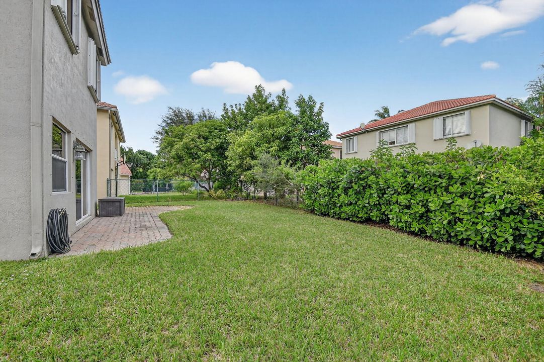 Active With Contract: $449,900 (3 beds, 2 baths, 2040 Square Feet)