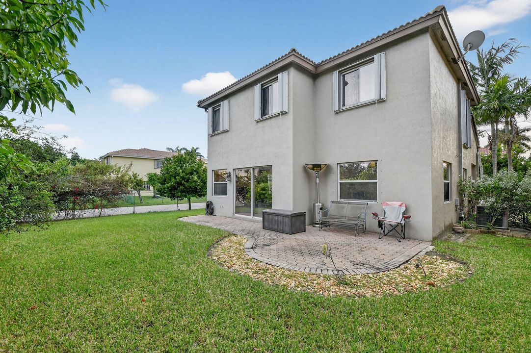 Active With Contract: $449,900 (3 beds, 2 baths, 2040 Square Feet)