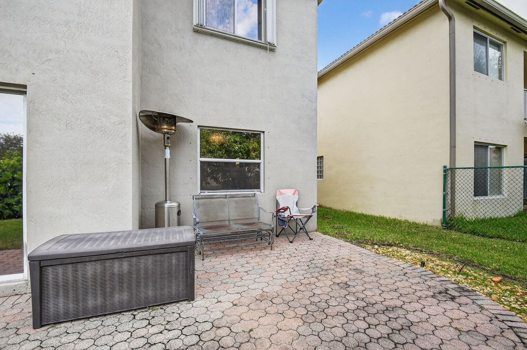 Active With Contract: $449,900 (3 beds, 2 baths, 2040 Square Feet)