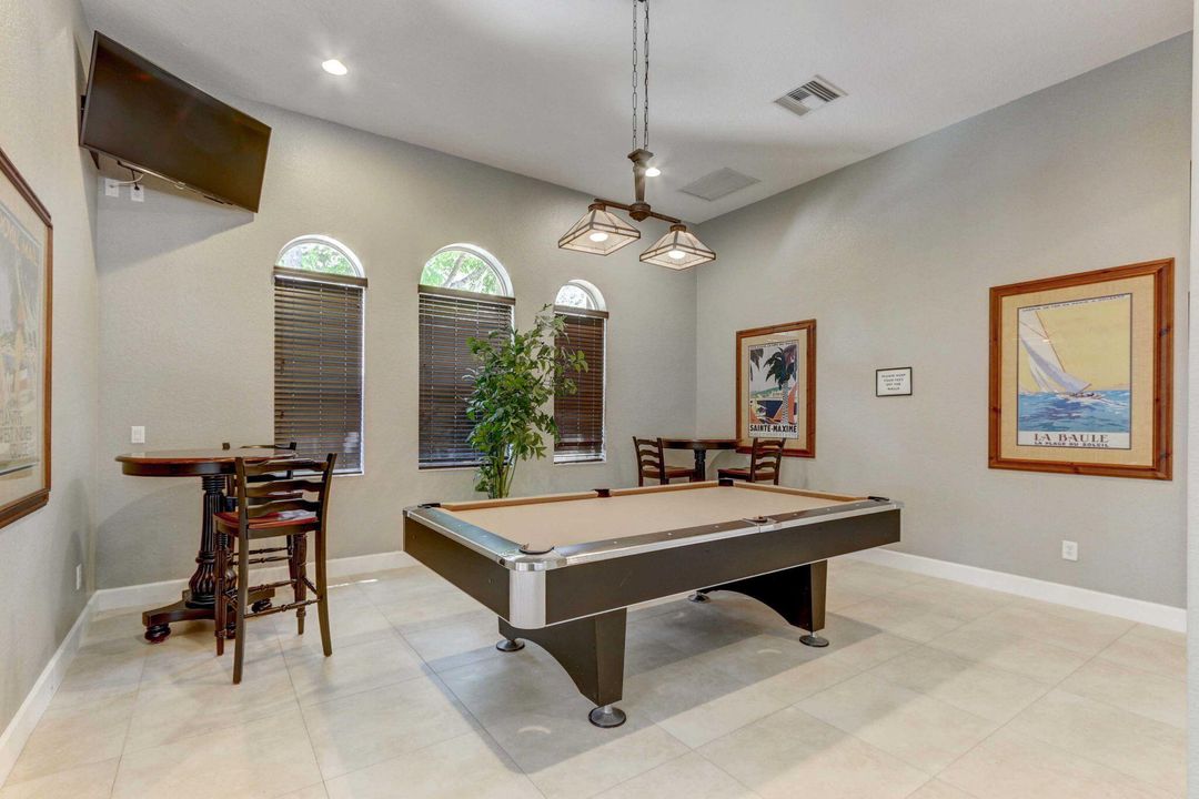 Active With Contract: $449,900 (3 beds, 2 baths, 2040 Square Feet)