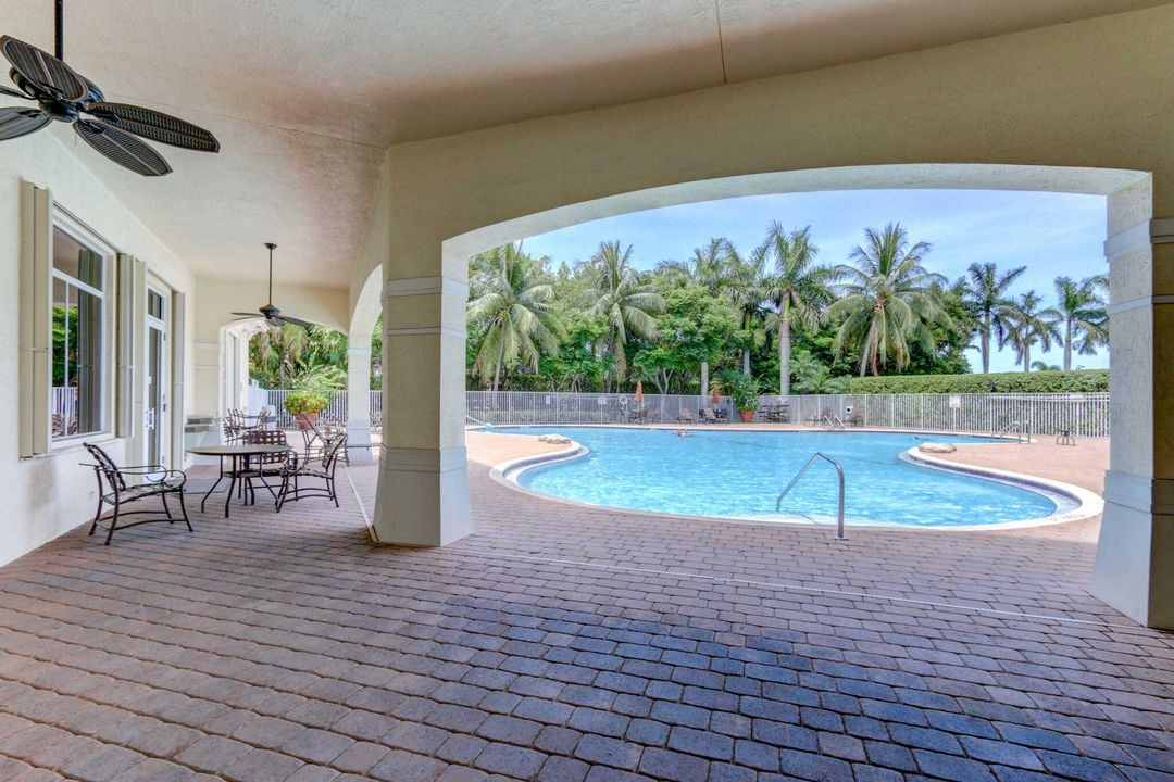 Active With Contract: $449,900 (3 beds, 2 baths, 2040 Square Feet)