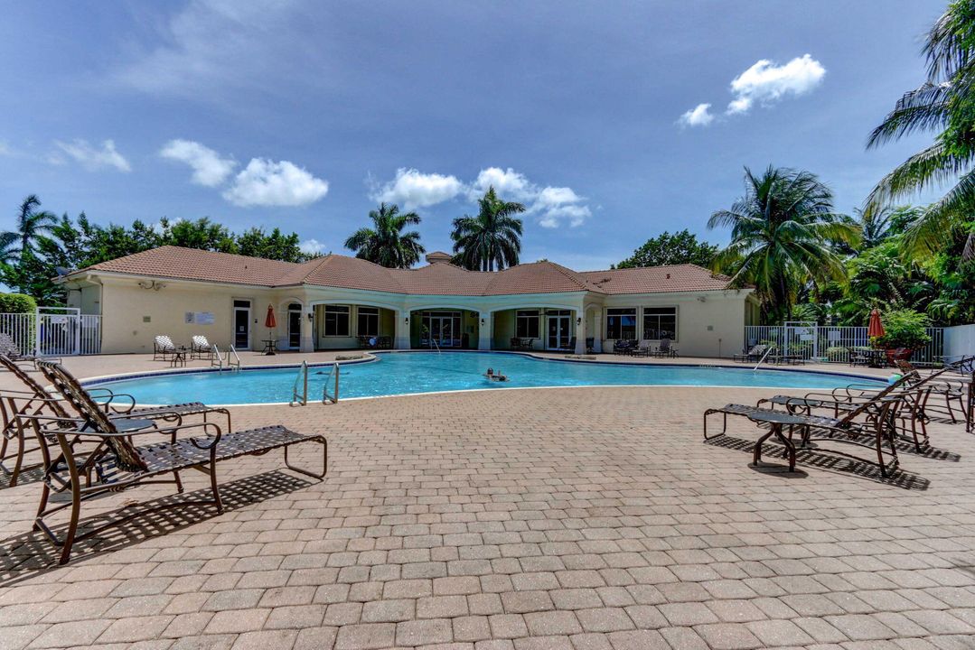 Active With Contract: $449,900 (3 beds, 2 baths, 2040 Square Feet)