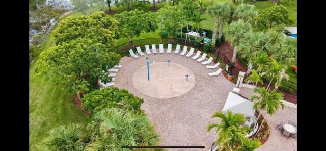 Active With Contract: $679,000 (3 beds, 3 baths, 2135 Square Feet)