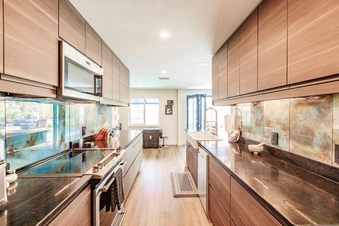 For Sale: $1,200,000 (3 beds, 2 baths, 1641 Square Feet)