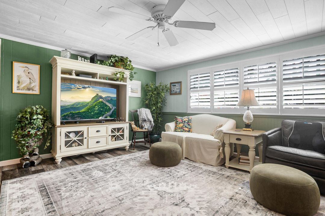 For Sale: $219,900 (3 beds, 2 baths, 1692 Square Feet)