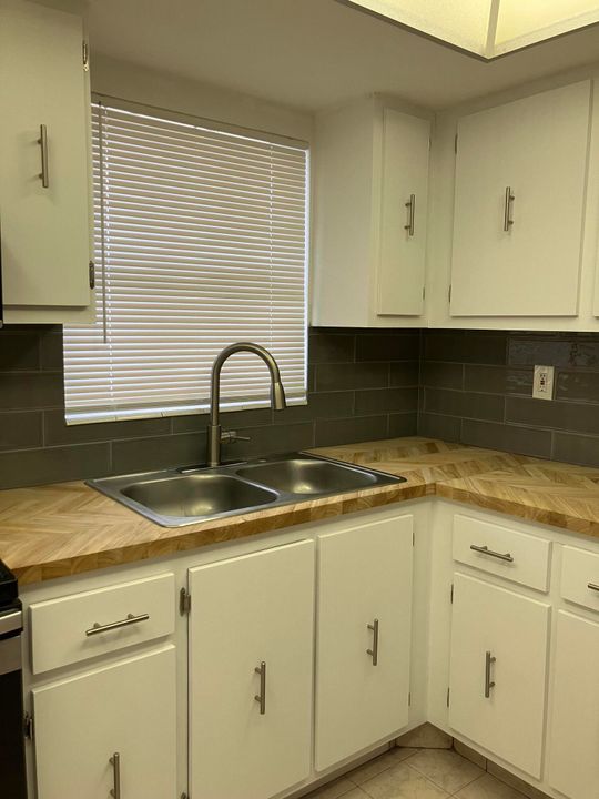 Activo con contrato: $1,600 (1 camas, 1 baños, 611 Pies cuadrados)