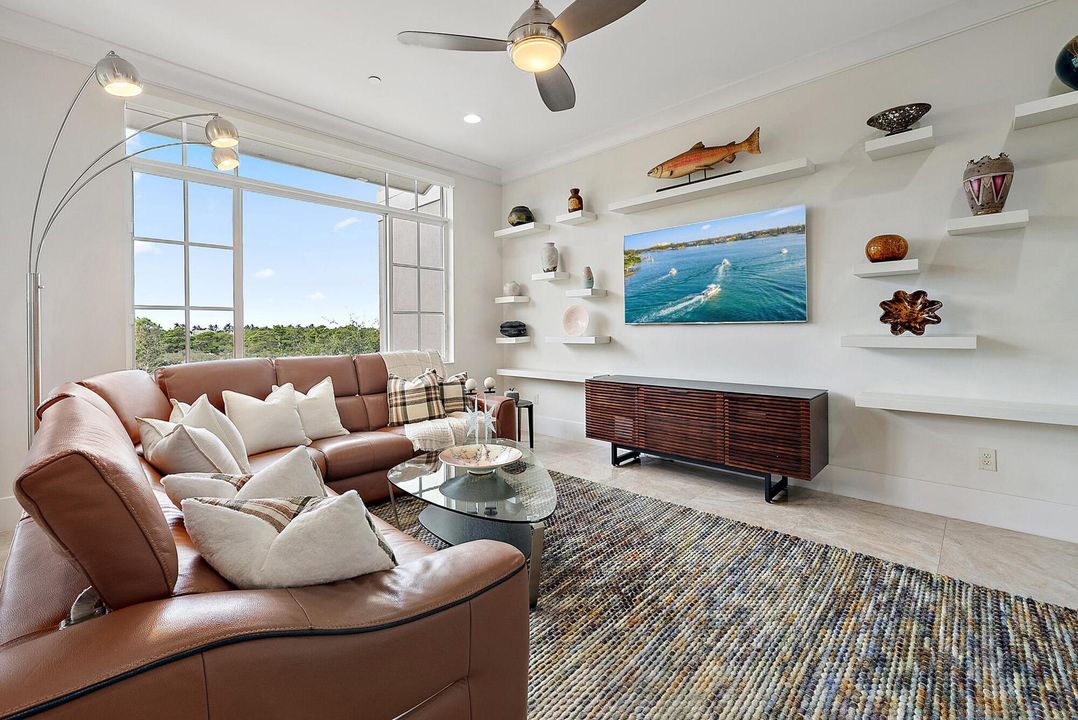 For Sale: $1,965,000 (4 beds, 3 baths, 3424 Square Feet)