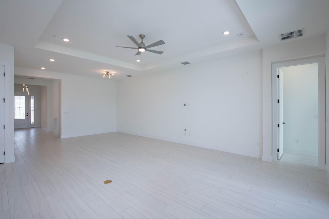 For Rent: $5,750 (3 beds, 3 baths, 2217 Square Feet)