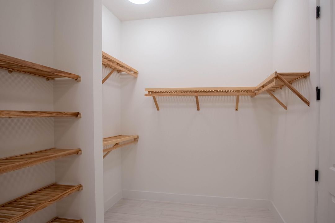 For Rent: $5,750 (3 beds, 3 baths, 2217 Square Feet)