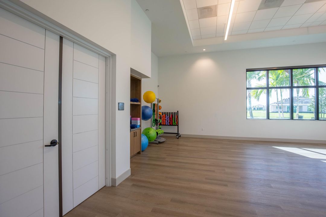 For Rent: $5,750 (3 beds, 3 baths, 2217 Square Feet)