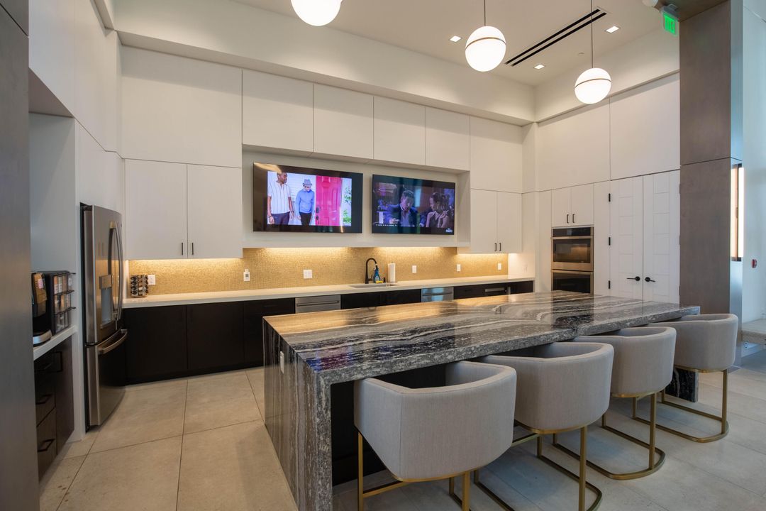 For Rent: $5,750 (3 beds, 3 baths, 2217 Square Feet)