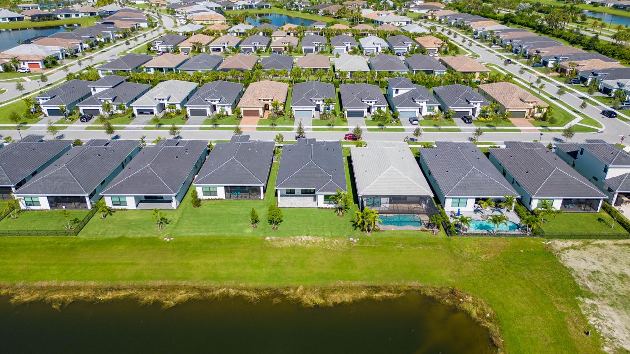 For Rent: $5,750 (3 beds, 3 baths, 2217 Square Feet)