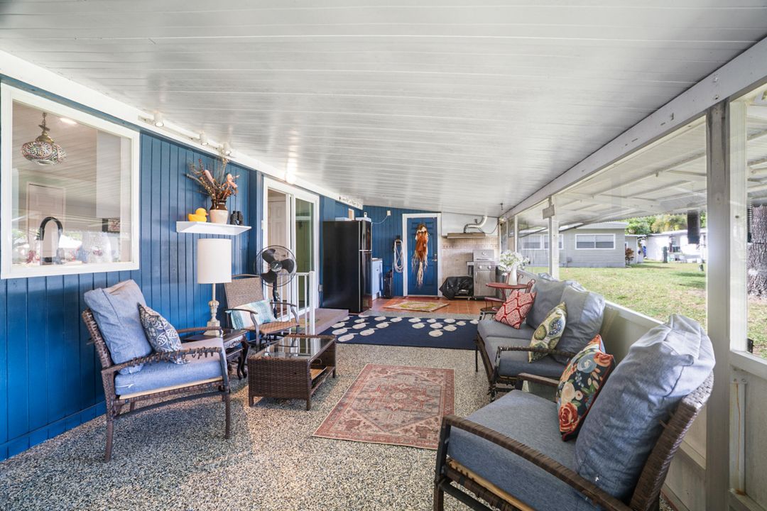 For Sale: $219,900 (3 beds, 2 baths, 1692 Square Feet)