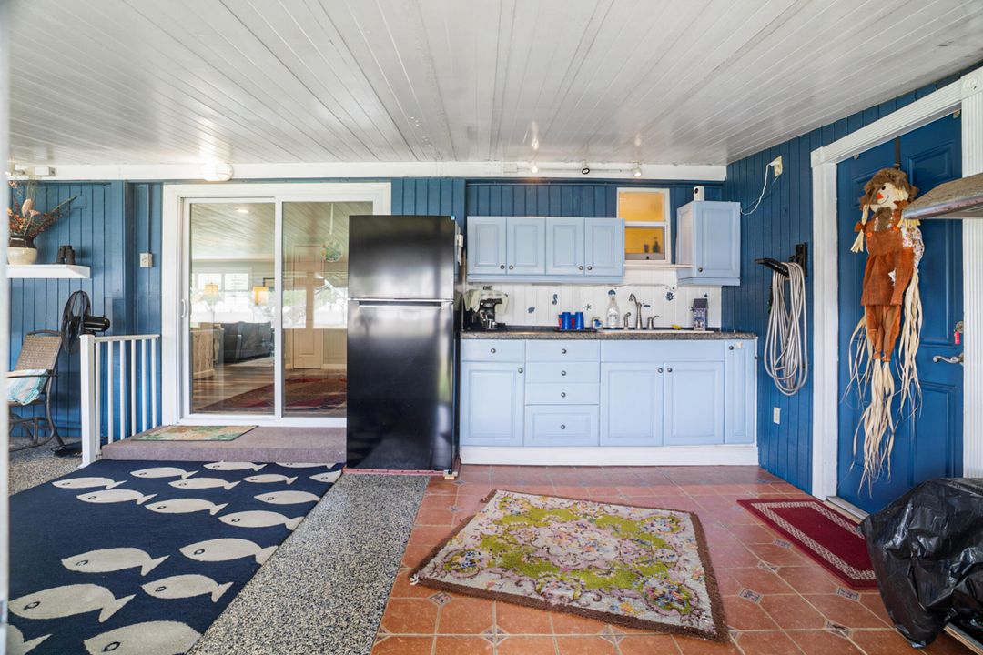 For Sale: $219,900 (3 beds, 2 baths, 1692 Square Feet)