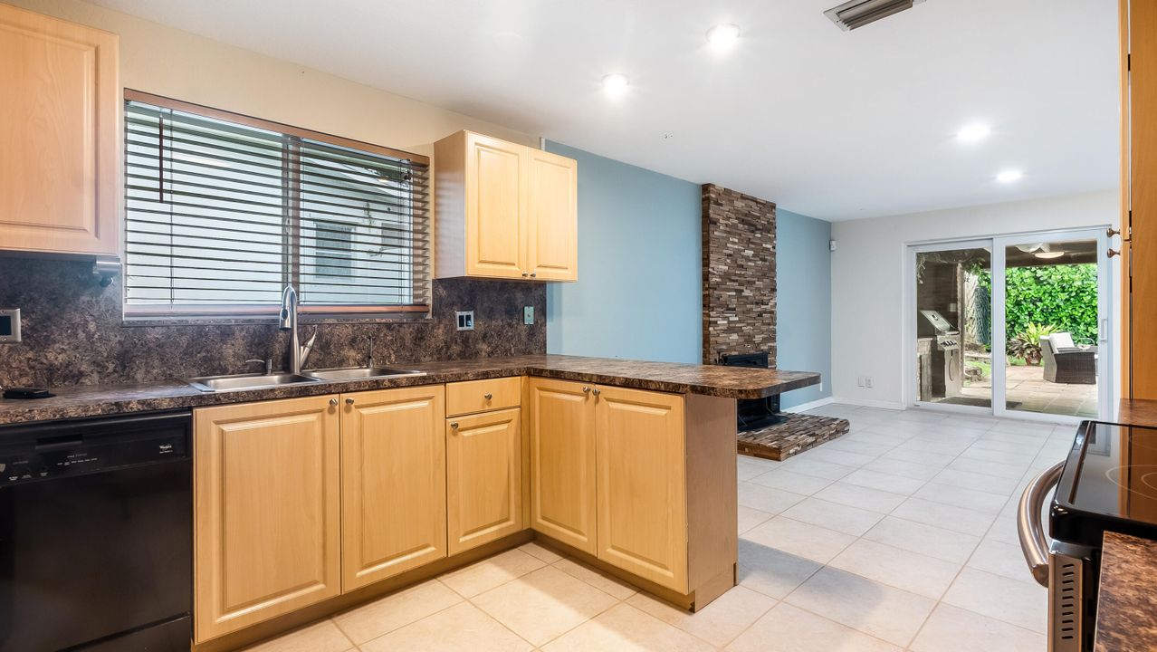 En Venta: $625,000 (3 camas, 2 baños, 1802 Pies cuadrados)