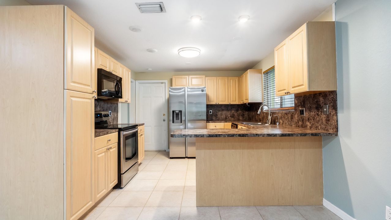 En Venta: $625,000 (3 camas, 2 baños, 1802 Pies cuadrados)