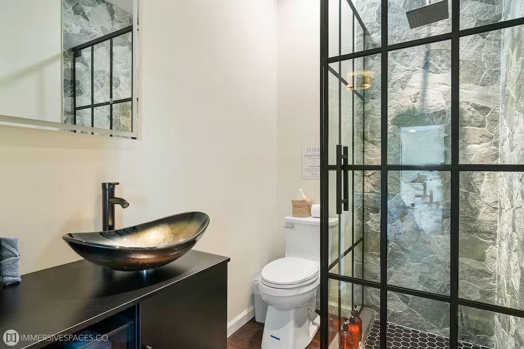 For Sale: $1,400,000 (4 beds, 4 baths, 1322 Square Feet)