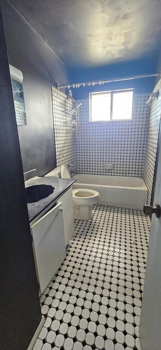 Active With Contract: $125,000 (2 beds, 1 baths, 840 Square Feet)