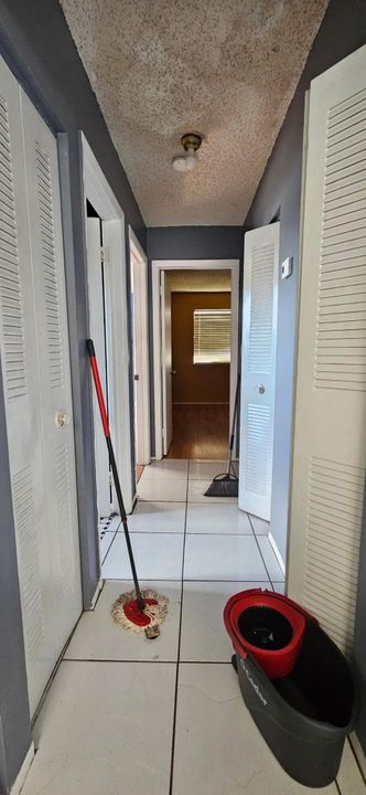 Active With Contract: $125,000 (2 beds, 1 baths, 840 Square Feet)