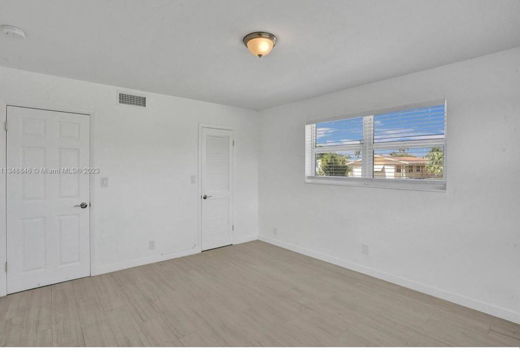 For Rent: $2,400 (2 beds, 1 baths, 825 Square Feet)