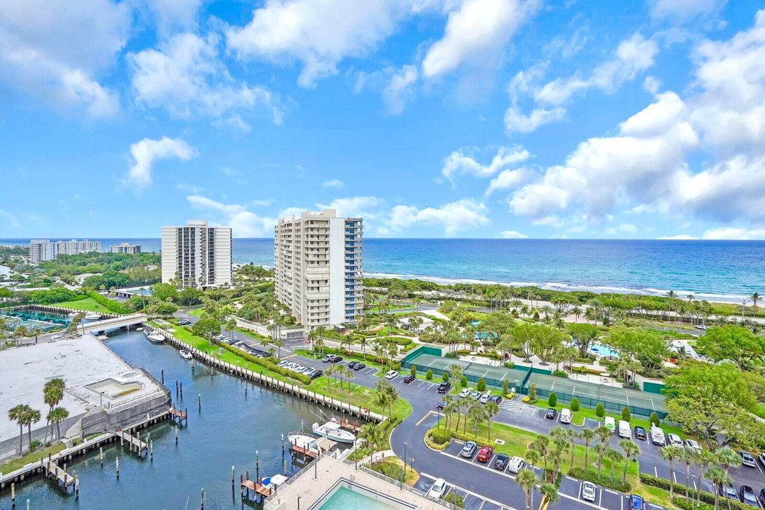 В аренду: $10,750 (2 спален, 2 ванн, 1697 Квадратных фут)