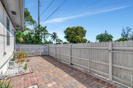 На продажу: $437,000 (3 спален, 2 ванн, 1248 Квадратных фут)