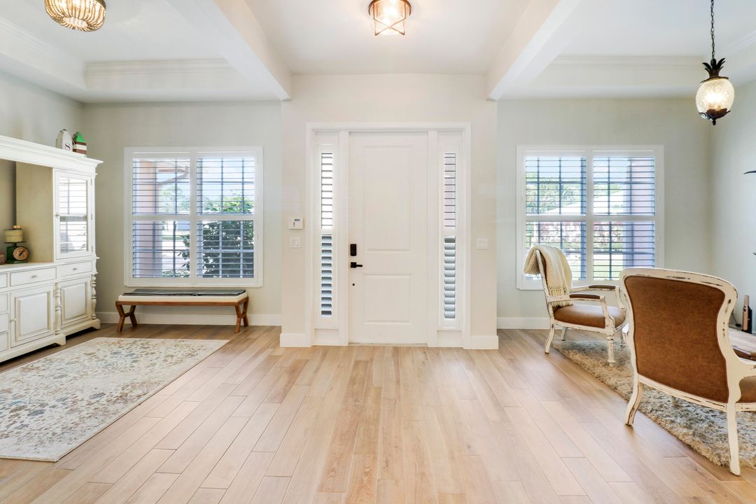 En Venta: $665,000 (4 camas, 3 baños, 2080 Pies cuadrados)