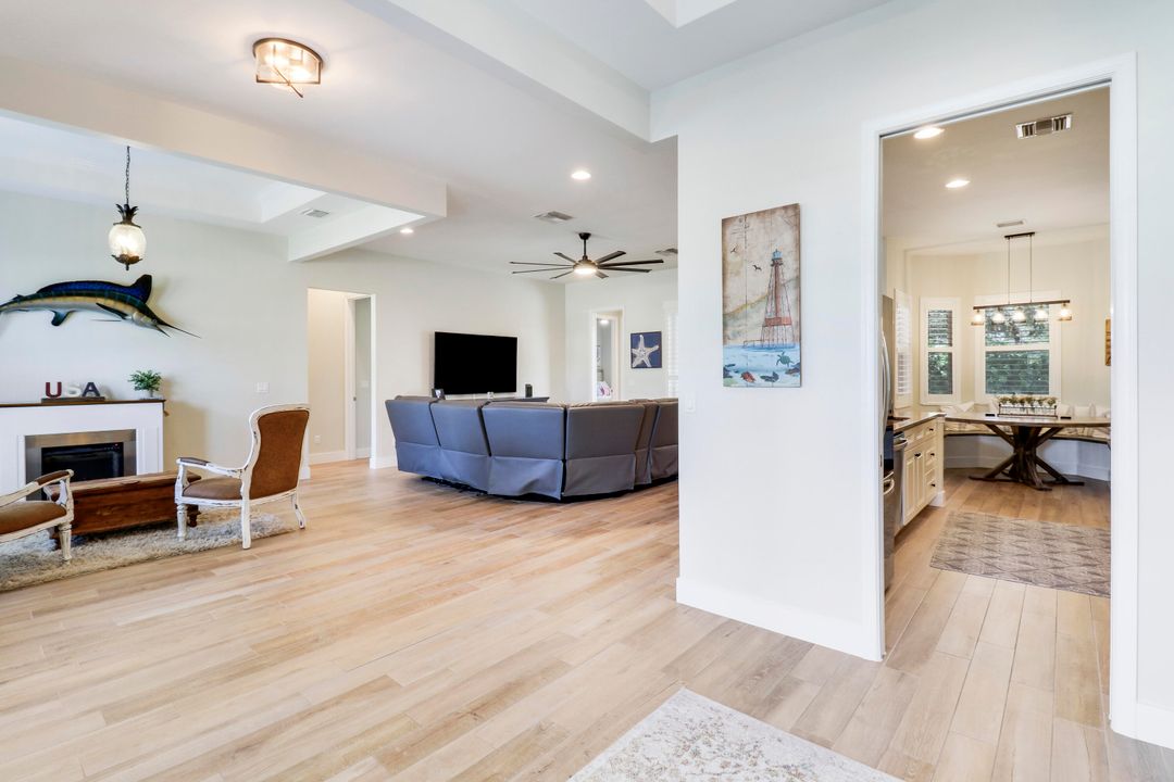 En Venta: $665,000 (4 camas, 3 baños, 2080 Pies cuadrados)