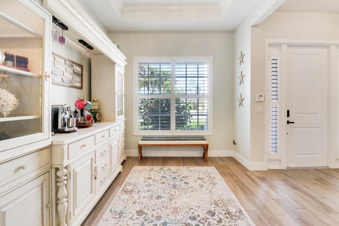 En Venta: $665,000 (4 camas, 3 baños, 2080 Pies cuadrados)