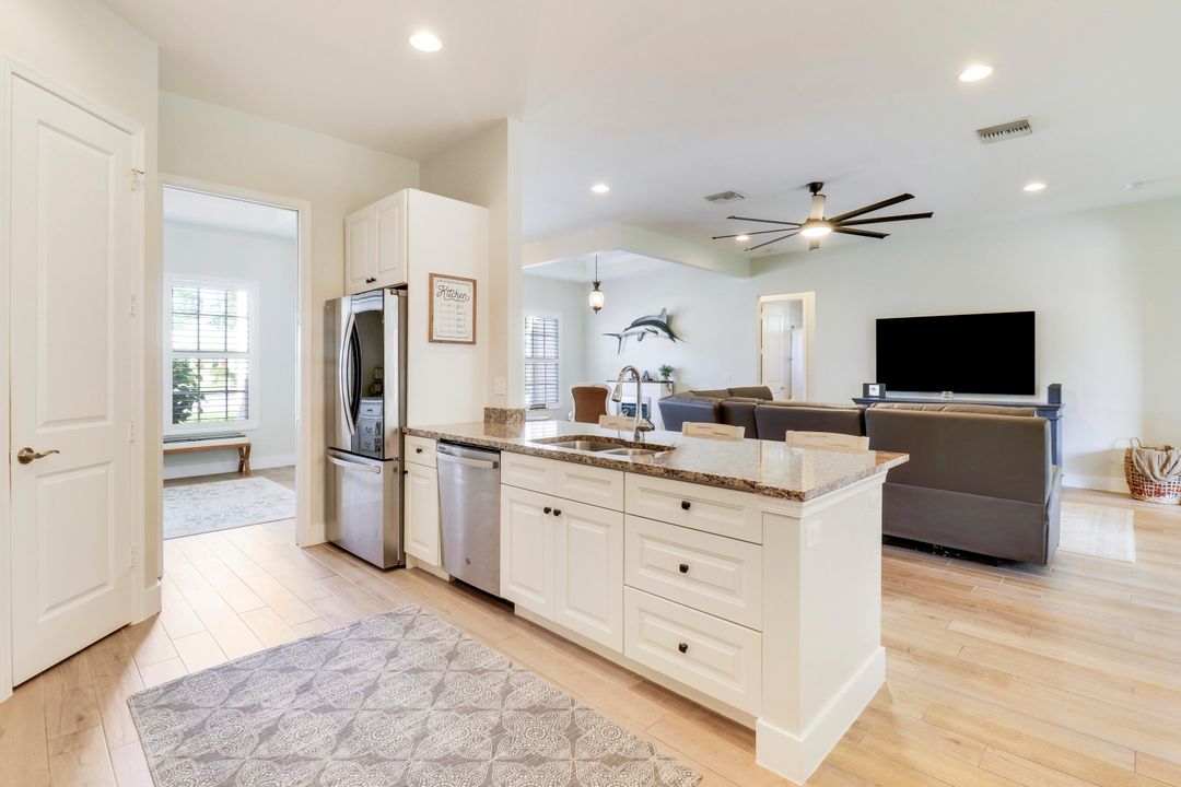 En Venta: $665,000 (4 camas, 3 baños, 2080 Pies cuadrados)