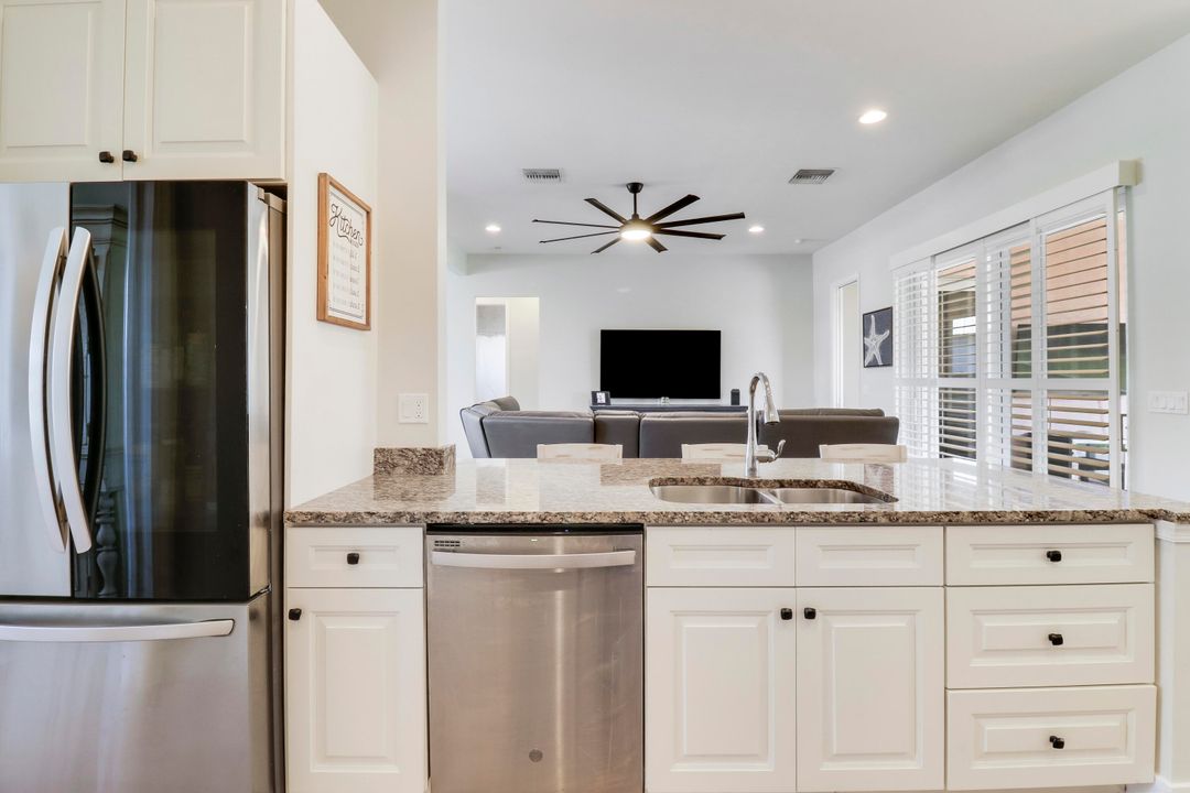 En Venta: $665,000 (4 camas, 3 baños, 2080 Pies cuadrados)