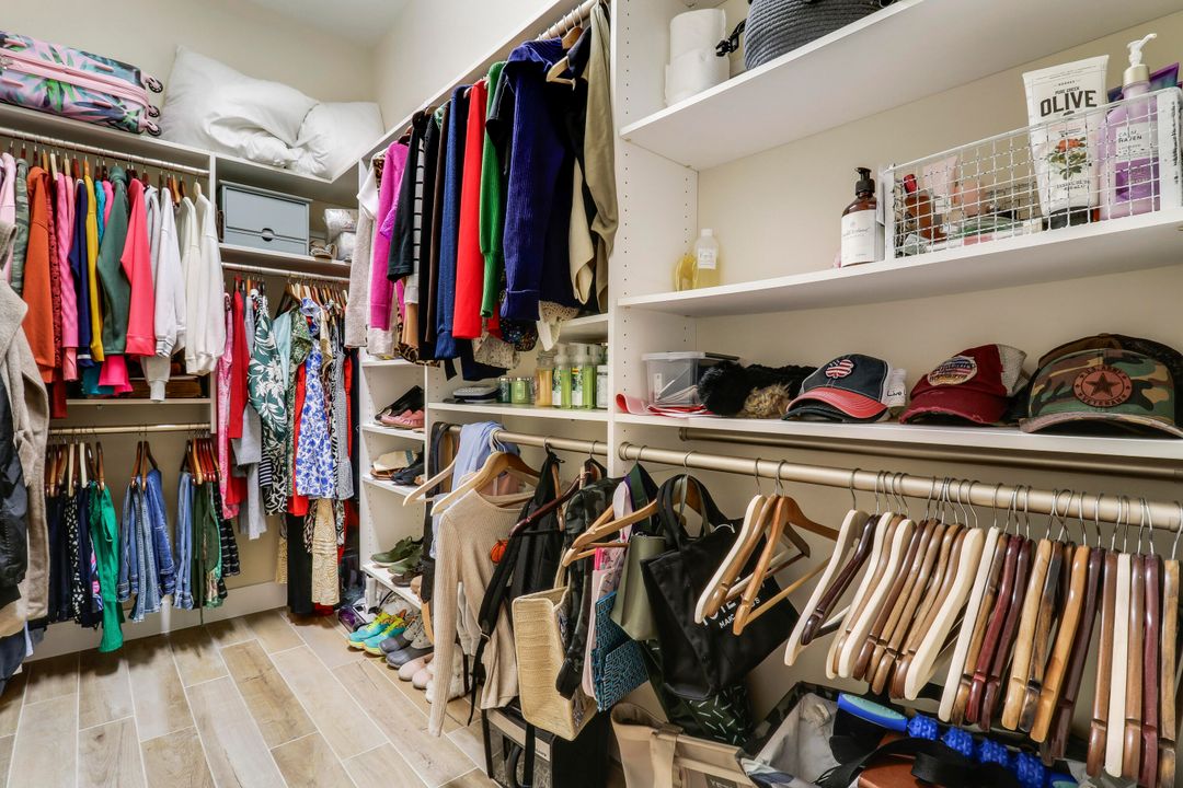 En Venta: $665,000 (4 camas, 3 baños, 2080 Pies cuadrados)