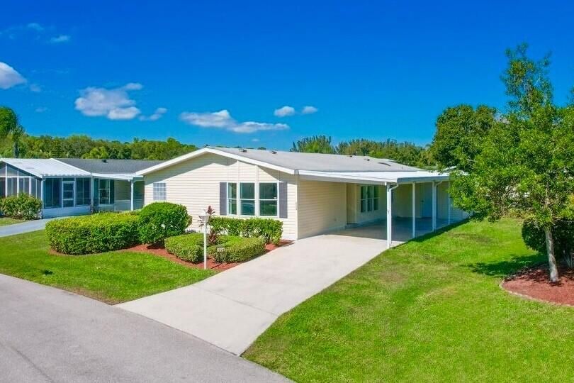 For Sale: $149,900 (3 beds, 2 baths, 1568 Square Feet)