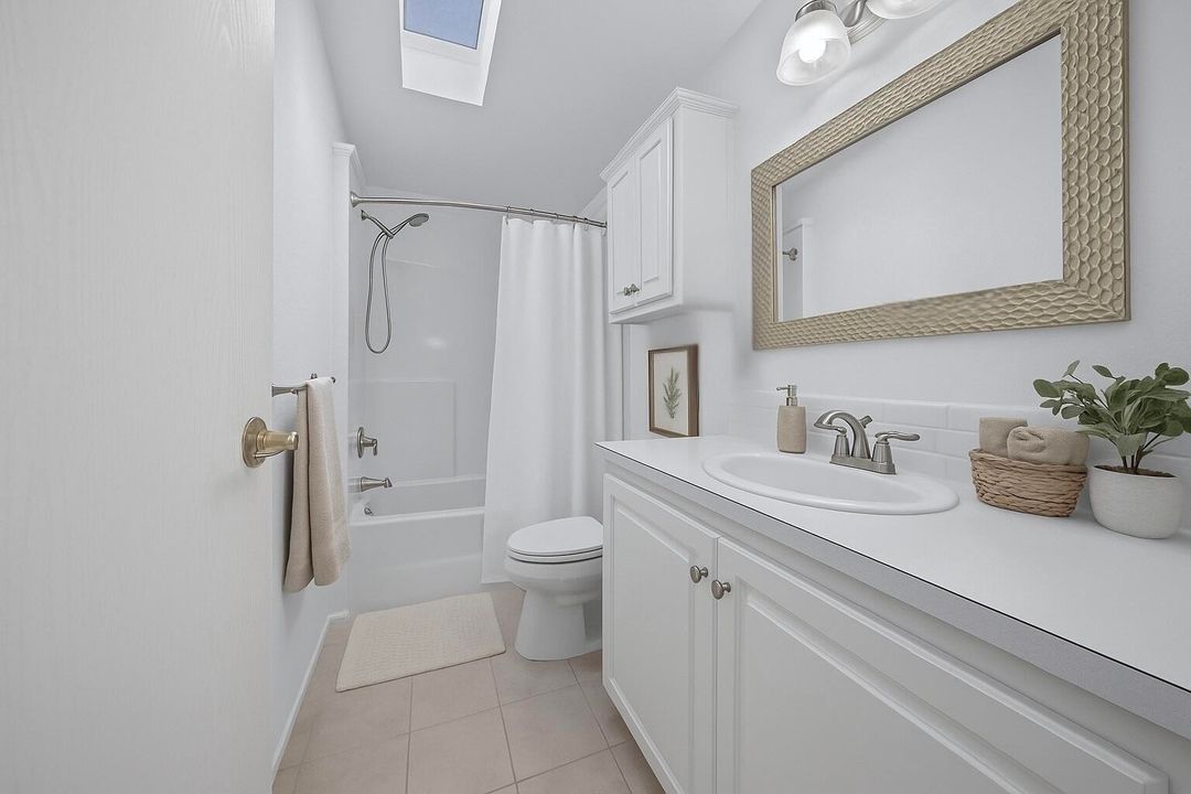 For Sale: $149,900 (3 beds, 2 baths, 1568 Square Feet)