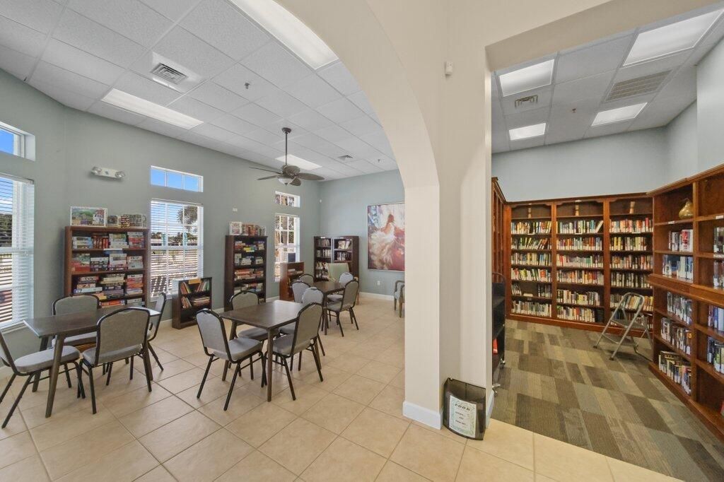 For Sale: $149,900 (3 beds, 2 baths, 1568 Square Feet)