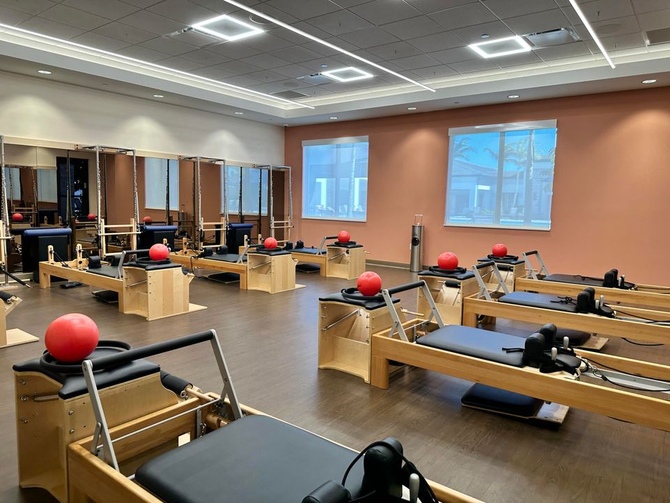 For Sale: $674,900 (3 beds, 2 baths, 2580 Square Feet)