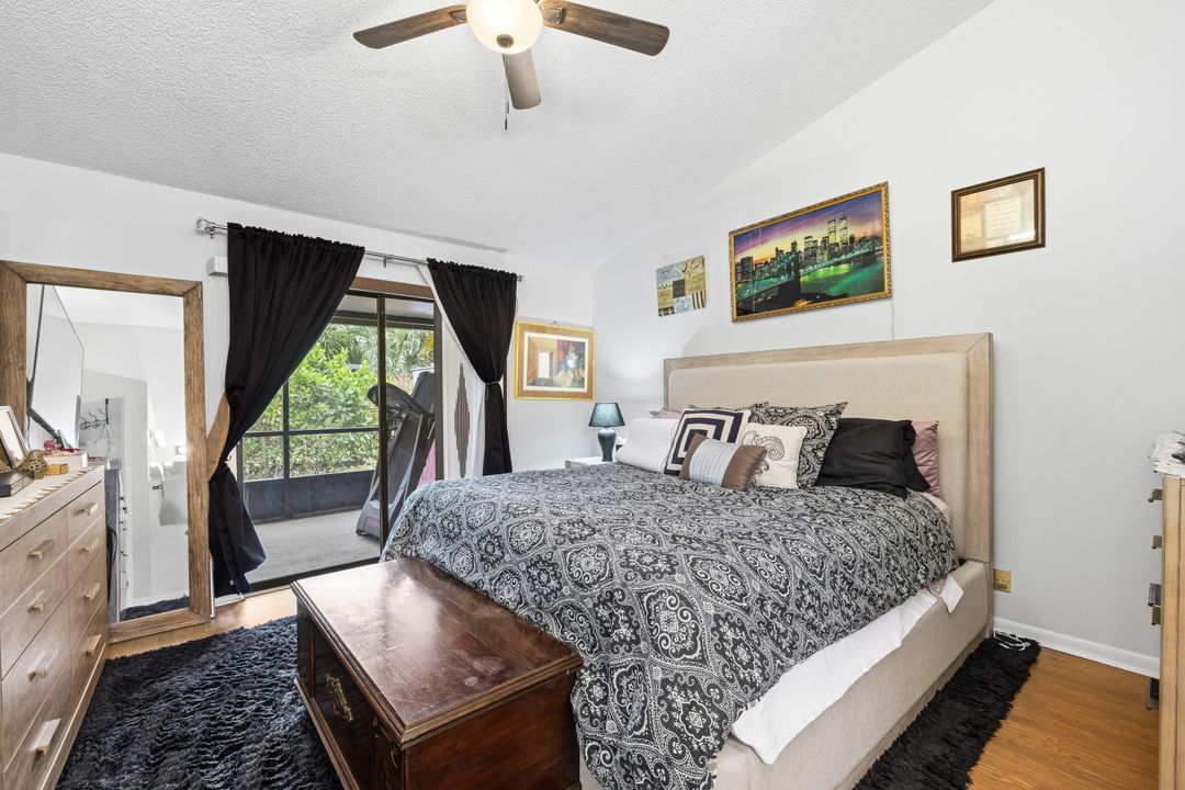 For Sale: $370,000 (2 beds, 2 baths, 1261 Square Feet)