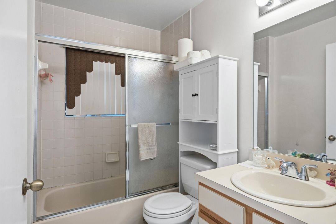 For Sale: $370,000 (2 beds, 2 baths, 1261 Square Feet)