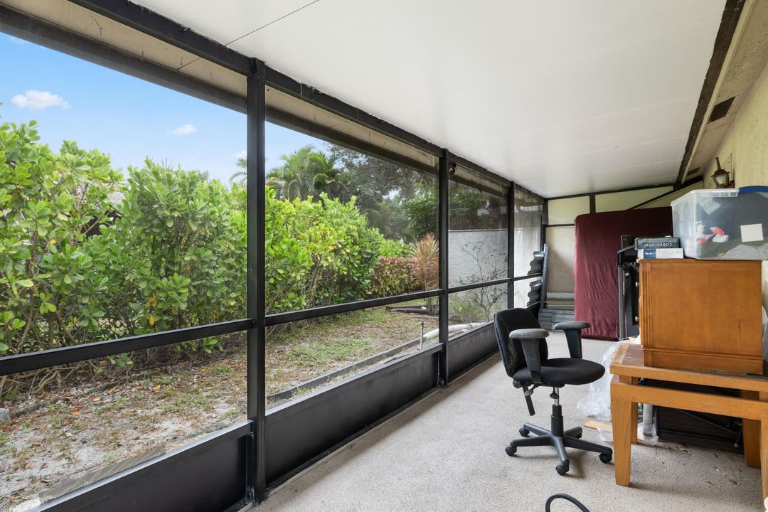 For Sale: $370,000 (2 beds, 2 baths, 1261 Square Feet)