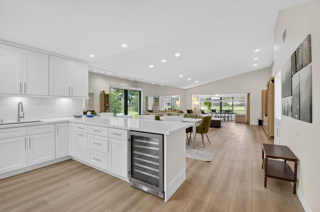 待售: $149,900 (2 贝兹, 2 浴室, 1760 平方英尺)